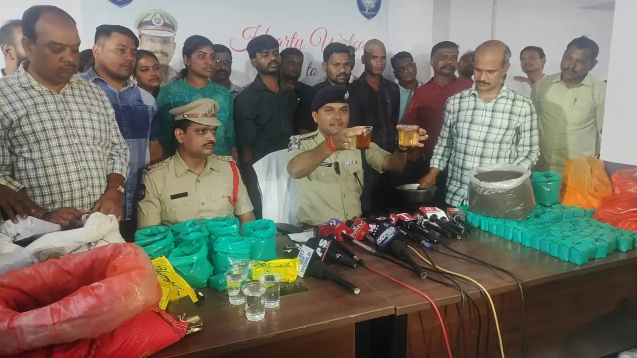 Hyderabad Food Adulteration Racket Busted: H-FAST Arrests 10, Seizes Over 4,500 kg of Adulterated and Expired Tea Powder