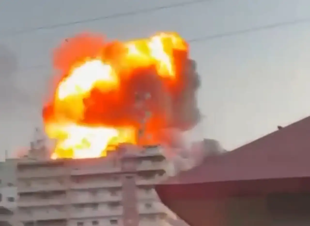 Israel bombs Tyre residential zones without prior warning