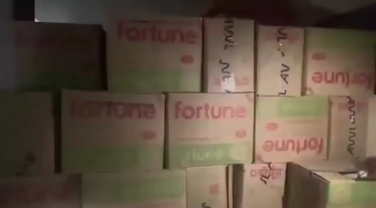 500 cartons of fake Fortune oil recovered by Police.