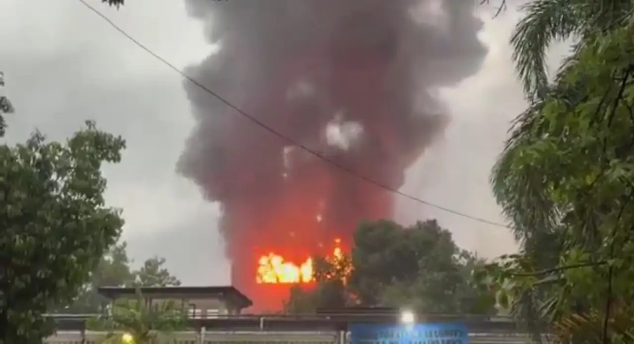 Scene from Alipore, West Bengal, where a building containing 4,000 EVMs caught fire.