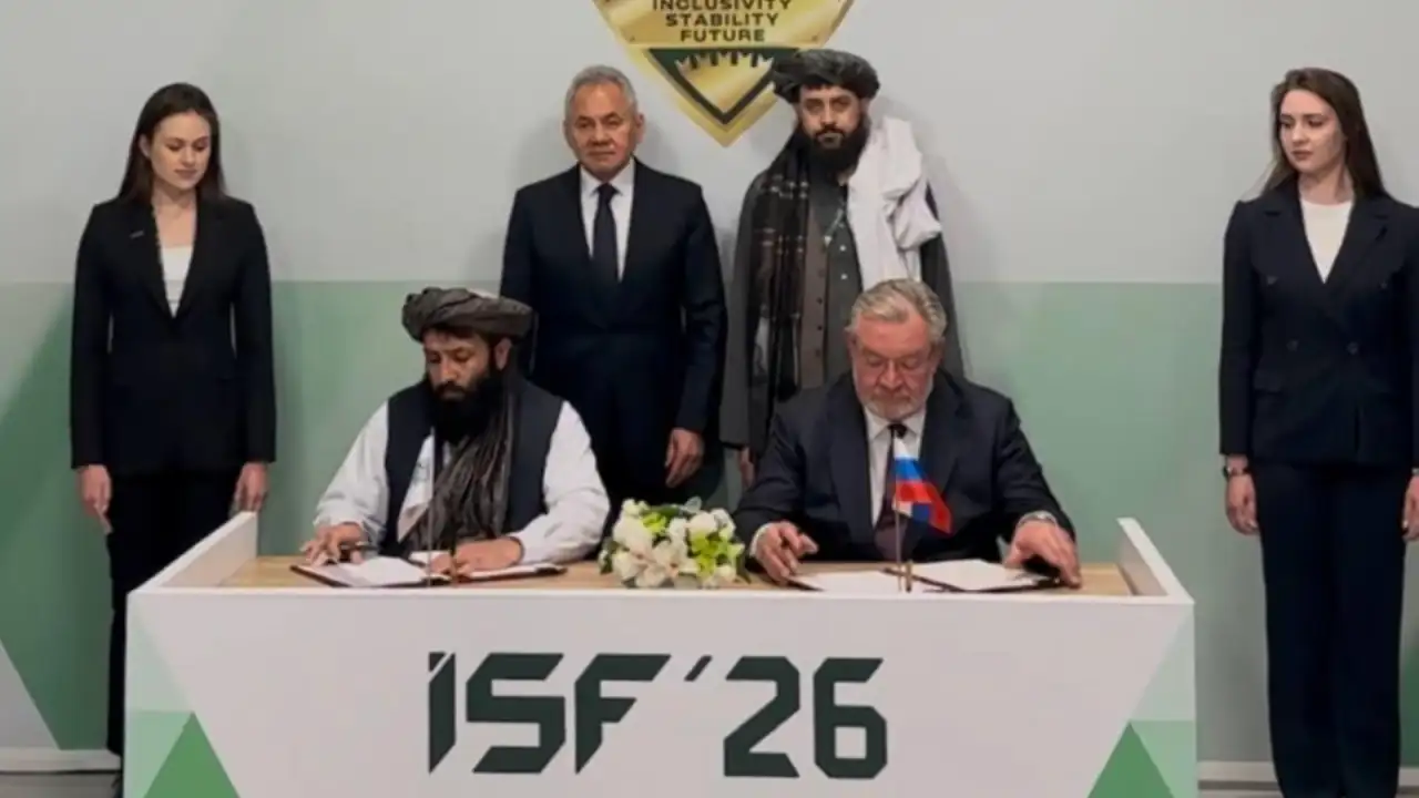 Russia’s Security Council Secretary Sergei Shoigu and Taliban Defence Minister Mohammad Yaqub during growing diplomatic and security engagement between Moscow and Kabul