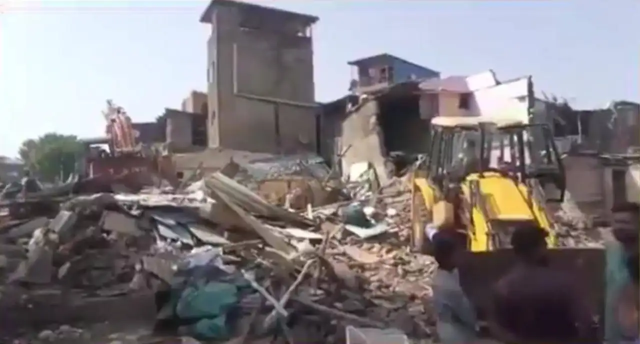 Scene from Surat's Nasir Nagar, where 100 homes were allegedly bulldozed without any government notice.